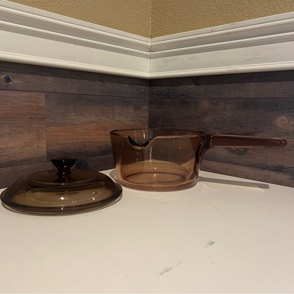 Vintage Visions Corning Ware Amber 1L Saucepan With Spout Pyrex Lid - Picture 2 of 8